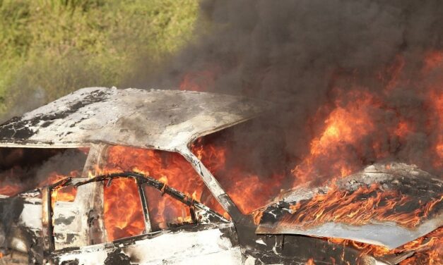 Uhapšen muškarac koji je noćas zapalio automobil u Zrenjaninu