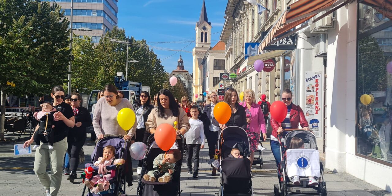 Šetnjom mama i beba u Zrenjaninu biće obeĺežena nacionalna nedelja dojenja