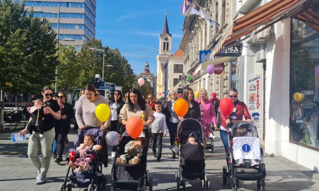 Šetnjom mama i beba u Zrenjaninu biće obeĺežena nacionalna nedelja dojenja