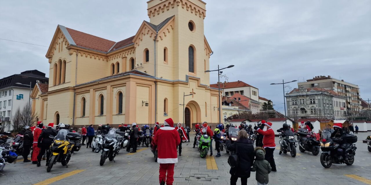 Moto Deda Mrazevi sutra daruju paketiće mališanima