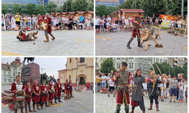 Trg slobode pretvoren u srednjovekovno bojište(FOTO)