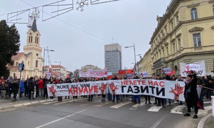 „Nećete nas gaziti“- Poručili studenti i učenici  sa protesta